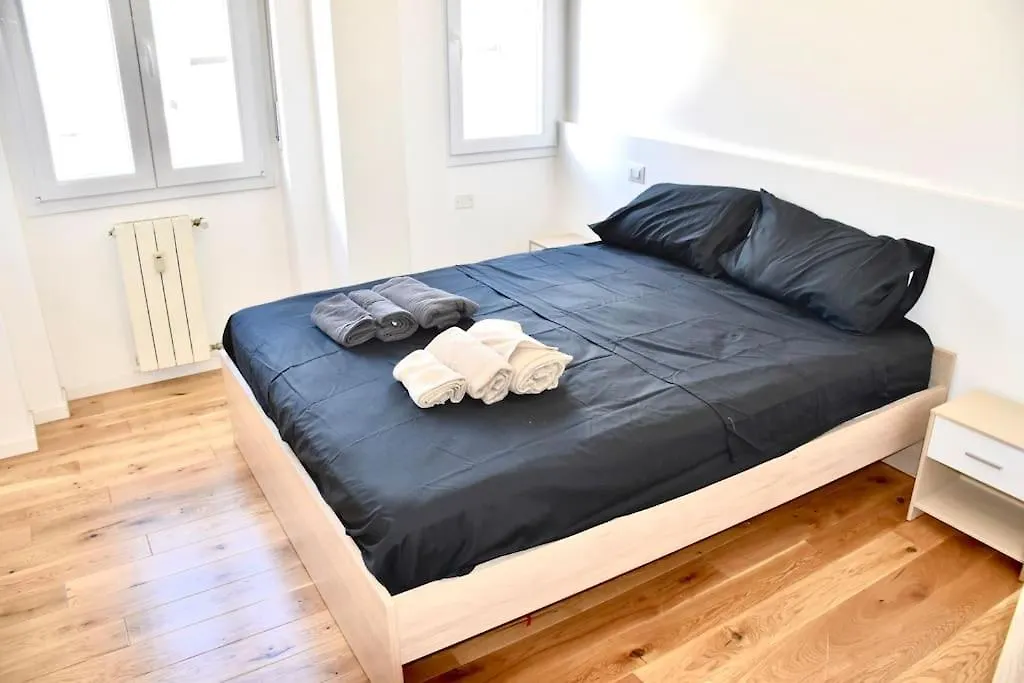 Appartment Milano דירה מילאנו